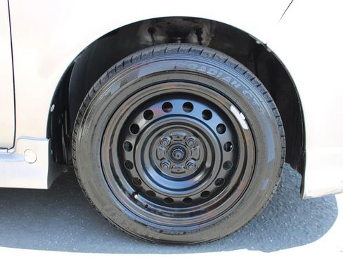 Used 2005 Scion xB image 5