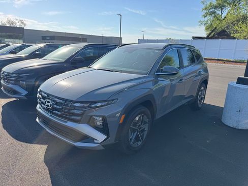 New 2026 Hyundai Tucson SEL FWD image 2