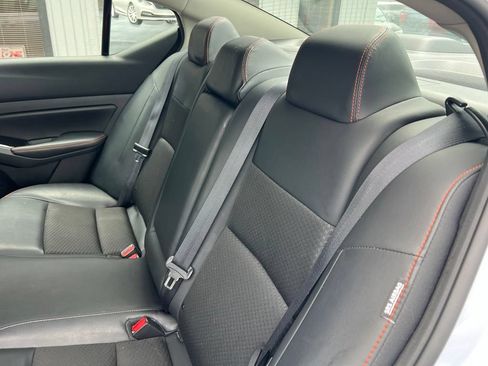 Used 2024 Nissan Altima 2.5 SR FWD image 14
