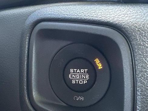 New 2025 Jeep Gladiator Willys image 28