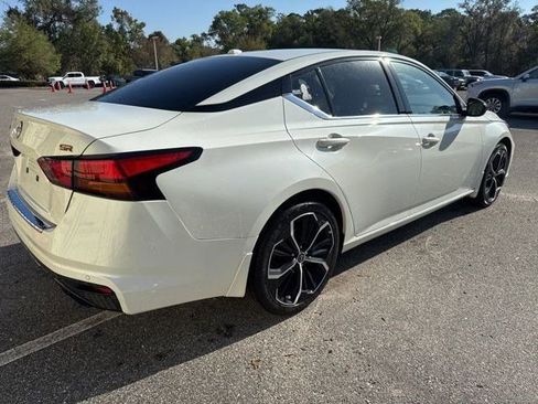 Used 2023 Nissan Altima 2.5 SR image 4