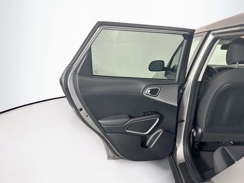 Used 2025 Kia Soul LX w/ LX Technology Package image 25