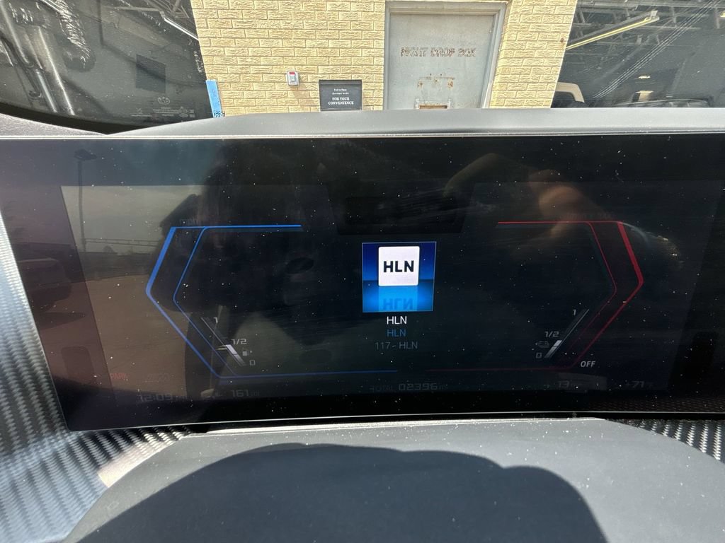 Used 2025 BMW XM AWD/4WD image 10