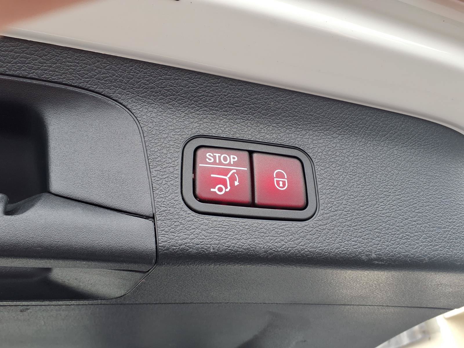 Used 2023 Mercedes-Benz GLS 450 4MATIC image 13