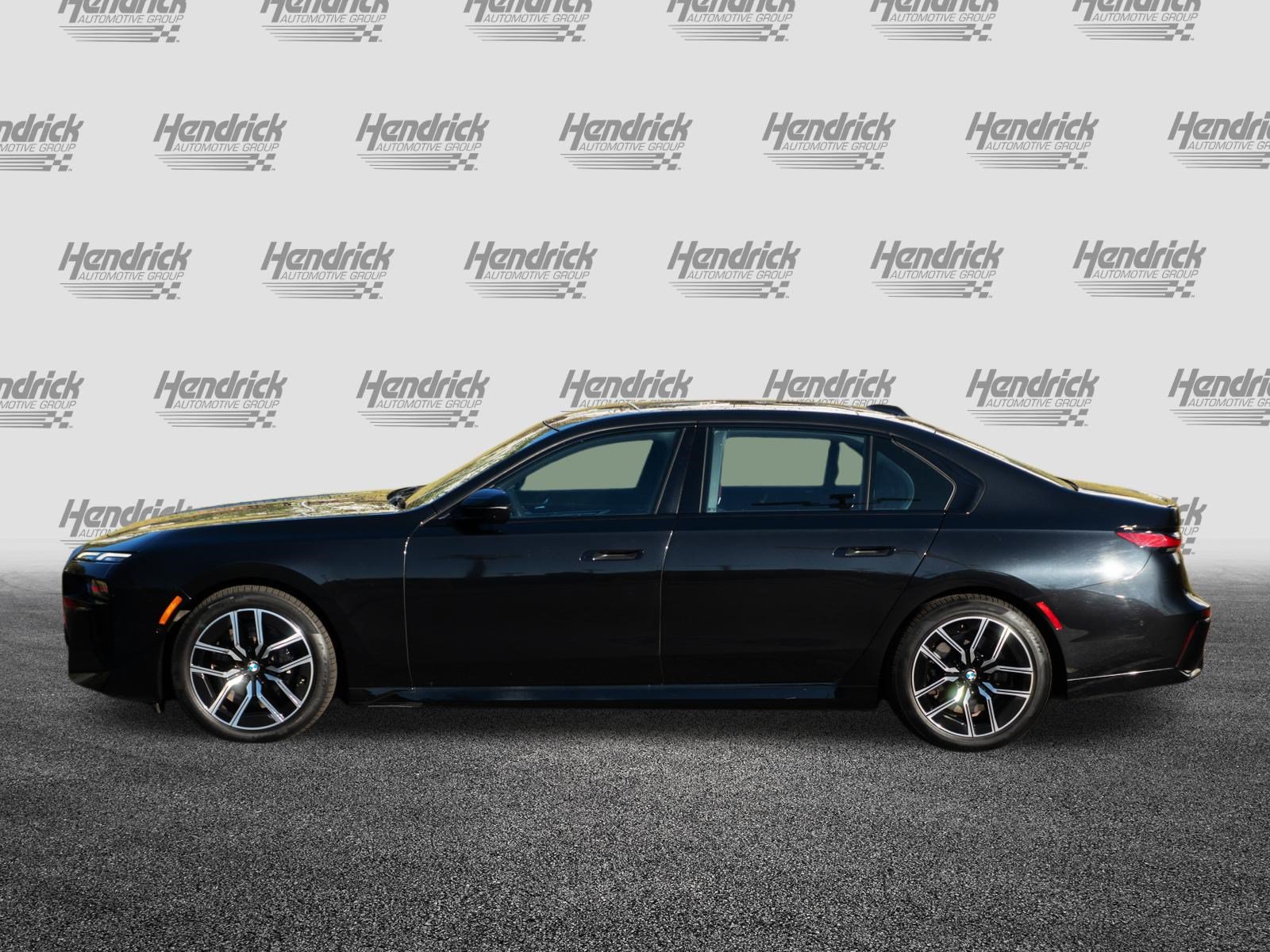 Certified 2024 BMW 740i w/ Premium Package 2 RWD image 6