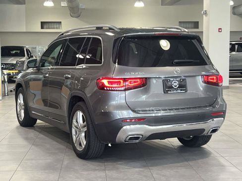 Certified 2022 Mercedes-Benz GLB 250 4MATIC image 4