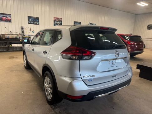 Used 2019 Nissan Rogue S AWD/4WD image 6