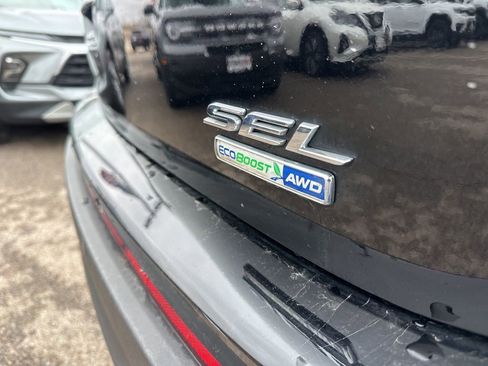 Used 2018 Ford Edge SEL w/ Equipment Group 201A image 11