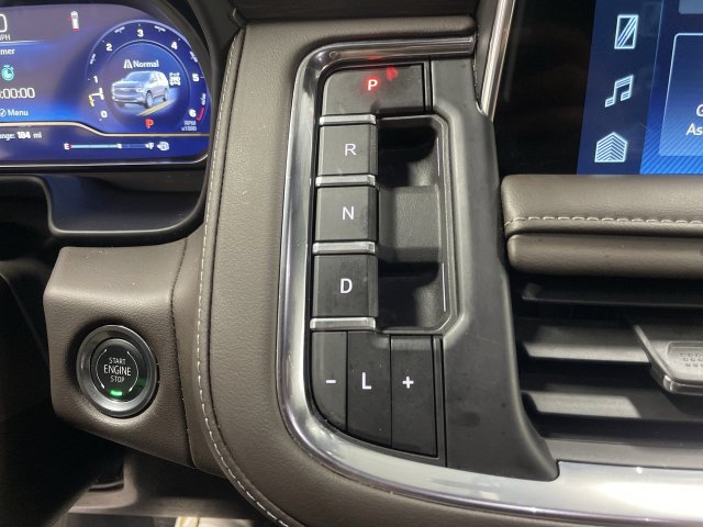 Used 2024 Chevrolet Tahoe Z71 w/ Z71 Off-Road Package AWD/4WD image 20