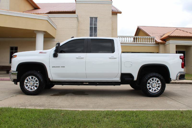 Used 2022 Chevrolet Silverado 2500 LT w/ Convenience Package AWD/4WD image 11