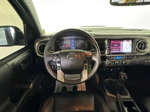 Used 2021 Toyota Tacoma TRD Pro AWD/4WD image 28