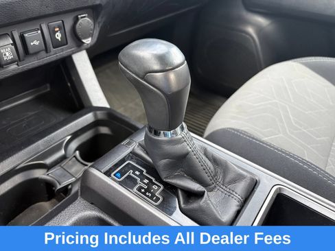 Used 2022 Toyota Tacoma TRD Sport w/ Technology Package AWD/4WD image 18