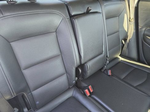 Certified 2024 GMC Terrain SLT FWD image 20