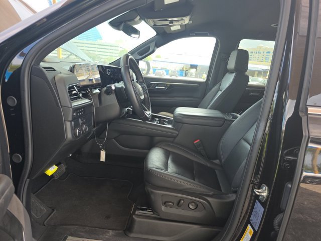 Used 2025 Chevrolet Tahoe LT RWD image 10