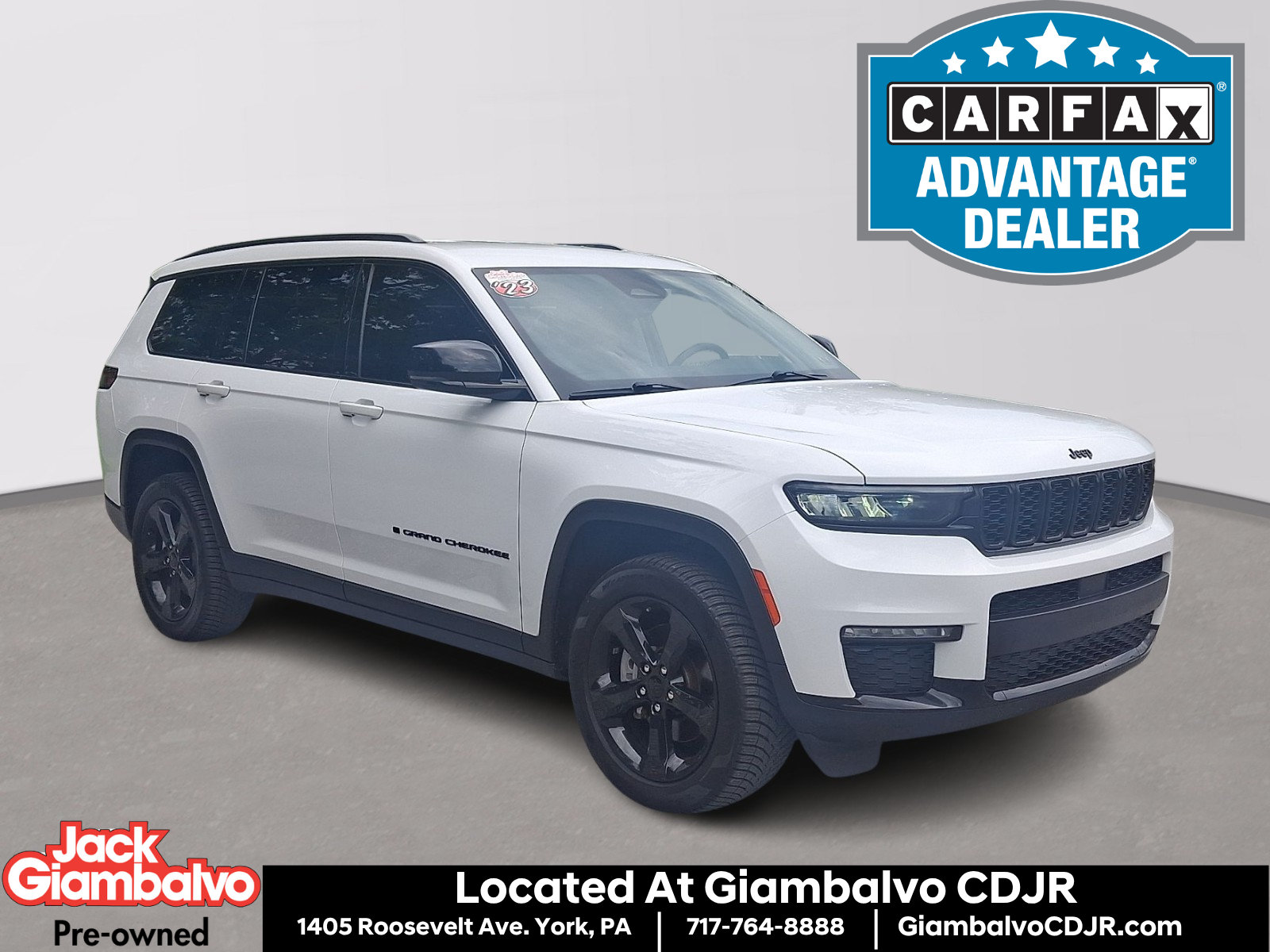 Used 2023 Jeep Grand Cherokee L Limited w/ Black Appearance Package AWD/4WD image 1