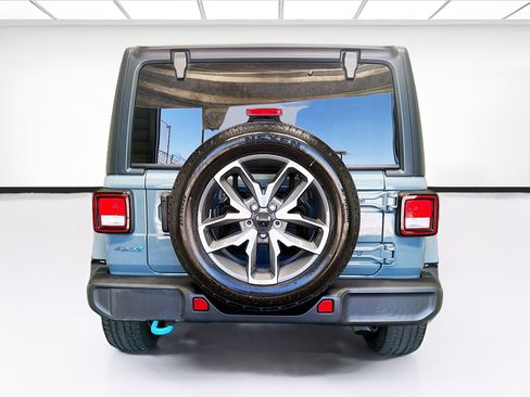 Used 2024 Jeep Wrangler Unlimited AWD/4WD image 5