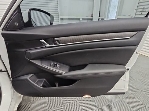 Used 2019 Honda Accord EX-L image 40