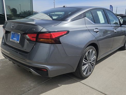 Used 2023 Nissan Altima 2.5 SL FWD image 5