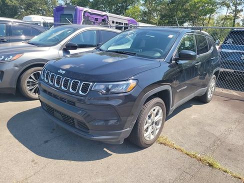 Used 2025 Jeep Compass Sport AWD/4WD image 1