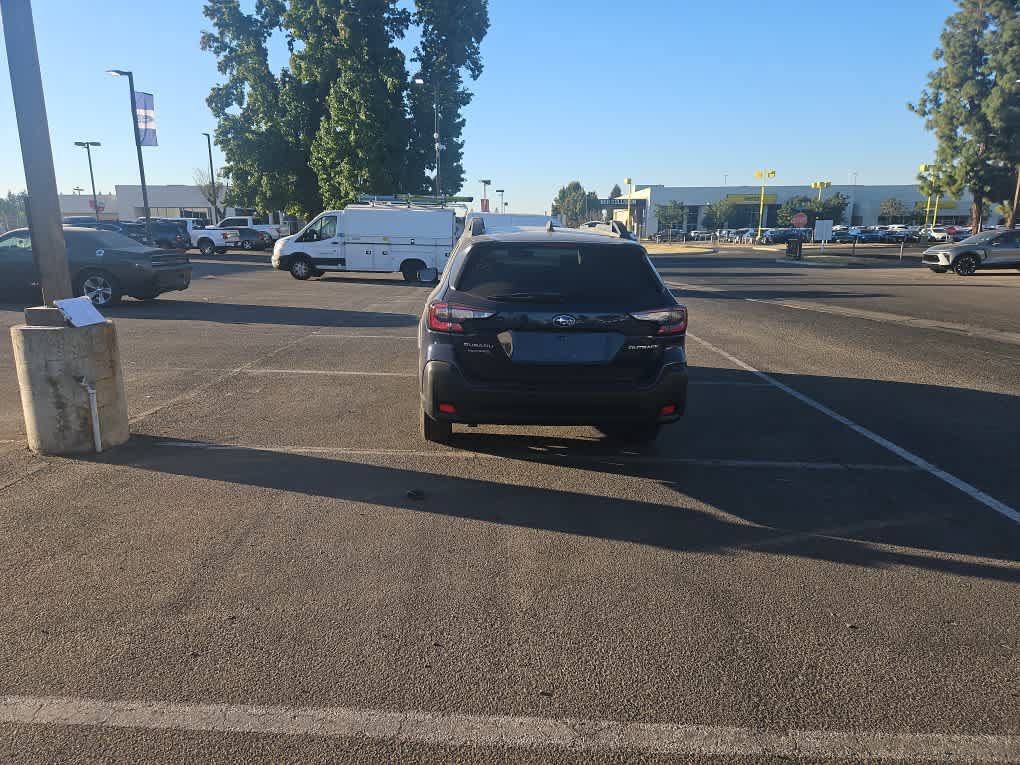 Used 2025 Subaru Outback Premium AWD/4WD image 6