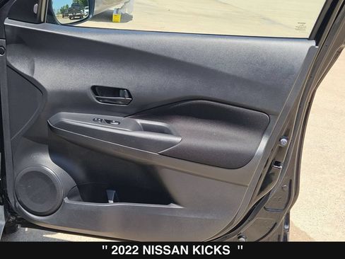 Used 2022 Nissan Kicks S FWD image 29