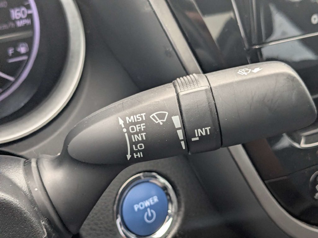 Used 2022 Toyota Camry XLE FWD image 33