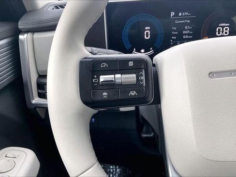Certified 2025 Hyundai Santa Fe SE FWD image 24