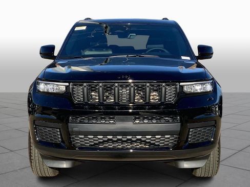 New 2025 Jeep Grand Cherokee L Altitude RWD image 3