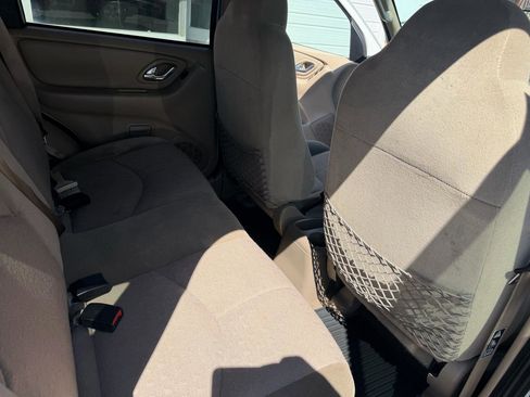 Used 2001 MAZDA Tribute DX image 14