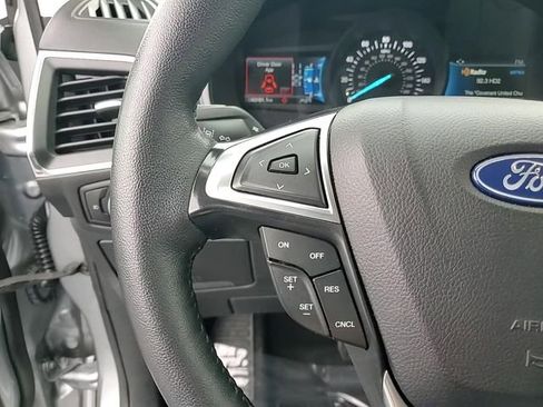 Used 2024 Ford Edge Titanium image 18