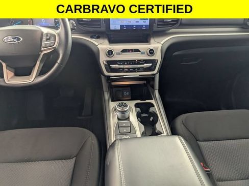 Used 2023 Ford Explorer XLT AWD/4WD image 24