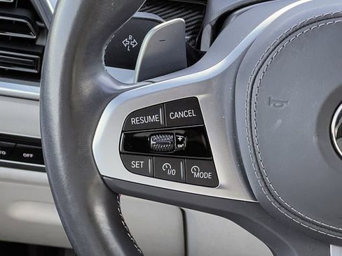 Used 2025 BMW X7 M60i w/ Climate Comfort Package image 13