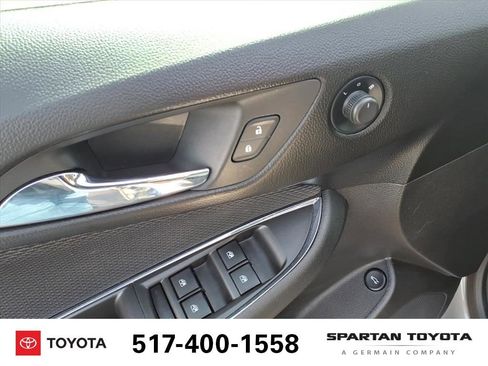 Used 2017 Chevrolet Cruze LT image 15