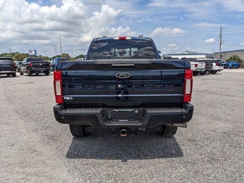 Used 2022 Ford F250 Lariat w/ Black Appearance Package AWD/4WD image 5