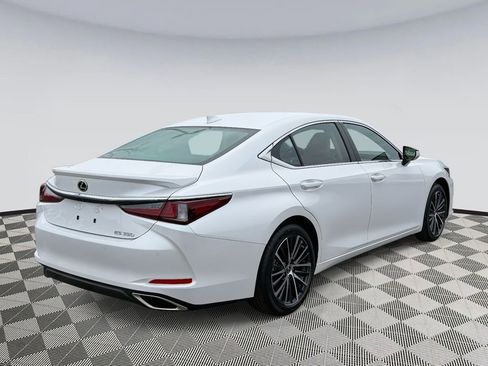 Used 2025 Lexus ES 350 Premium image 2