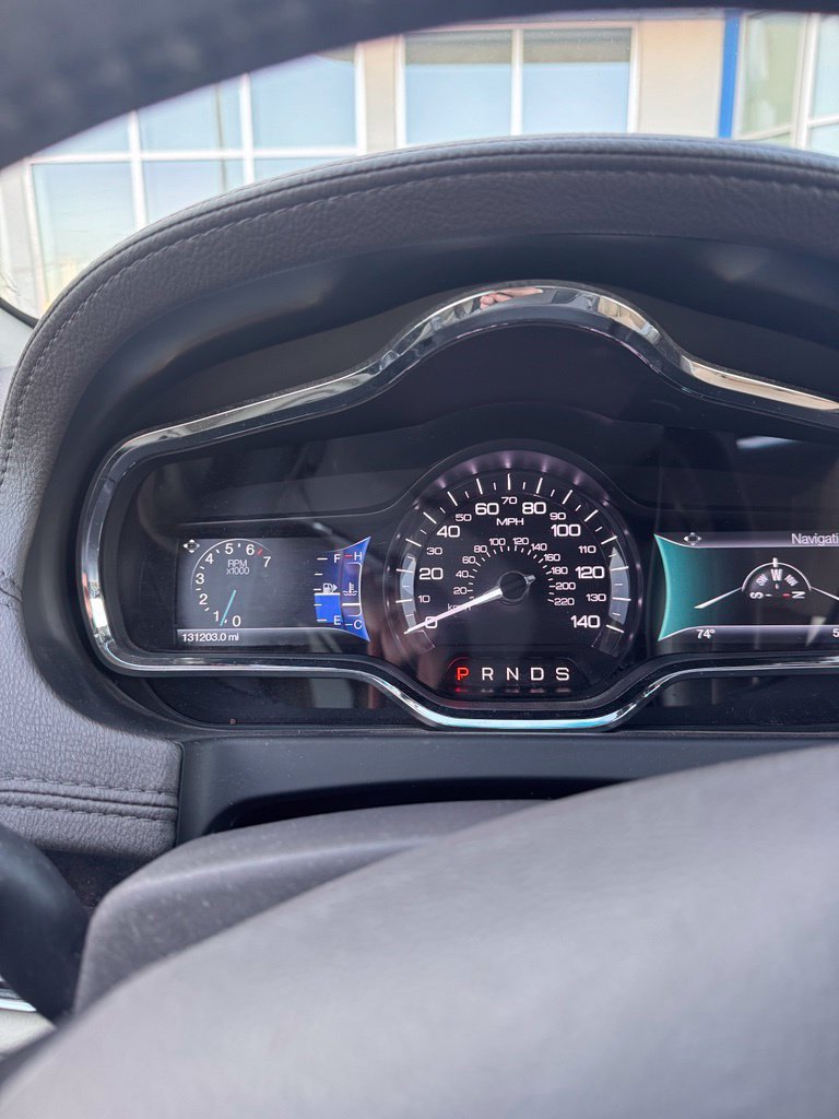 Used 2019 Lincoln MKT AWD image 14