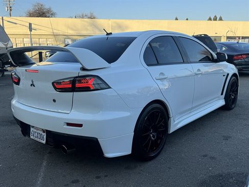 Used 2011 Mitsubishi Lancer Evolution GSR image 3