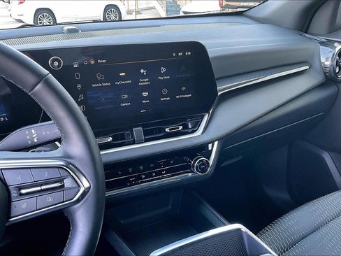 Used 2025 Chevrolet Equinox LT image 6