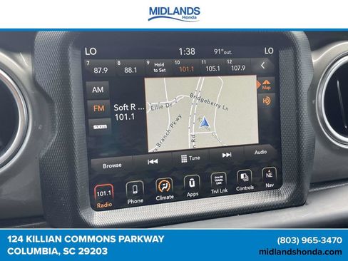 Used 2018 Jeep Wrangler Unlimited Sahara AWD/4WD image 24