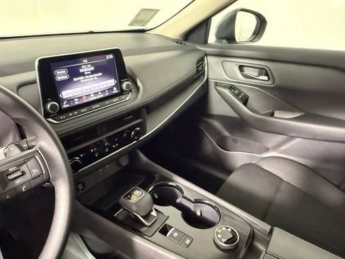 Used 2025 Nissan Rogue S AWD/4WD image 26