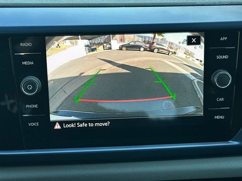 Certified 2023 Volkswagen Taos SE image 19