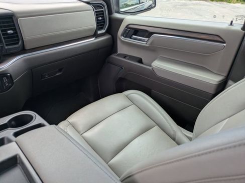 Used 2025 GMC Sierra 1500 SLT RWD image 14