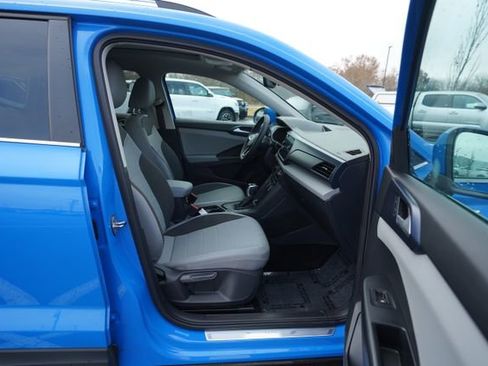 Used 2023 Volkswagen Taos SE w/ Panoramic Sunroof Package image 20