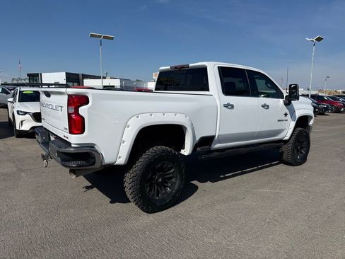 Used 2020 Chevrolet Silverado 2500 LTZ w/ LTZ Premium Package image 6