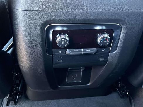 New 2026 GMC Yukon XL Elevation image 13