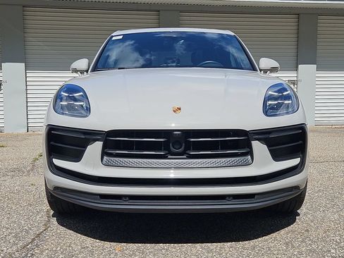 Certified 2024 Porsche Macan AWD/4WD image 10
