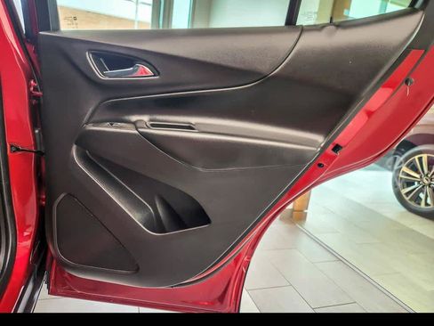 Used 2024 Chevrolet Equinox LT w/ LPO, Floor Liner Package FWD image 23