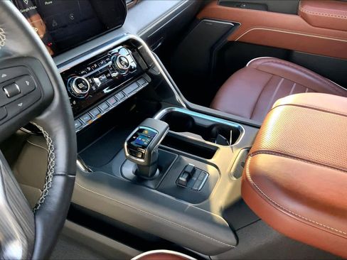 Used 2025 GMC Sierra 1500 Denali Ultimate image 17