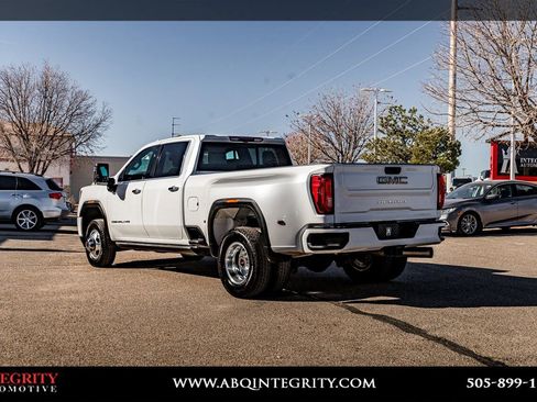 Used 2022 GMC Sierra 3500 Denali w/ Denali Ultimate Package image 5