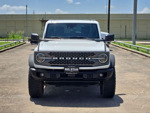 Used 2023 Ford Bronco Badlands w/ Sasquatch Package AWD/4WD image 11